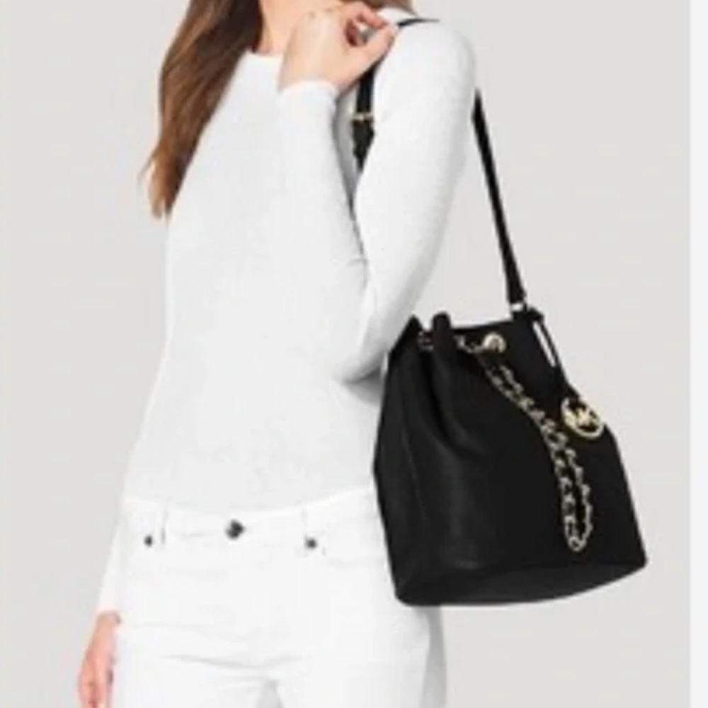 MICHAEL KORS Beautiful!!!!Frankie Bucket Shoulder Bag - Picture 9 of 10